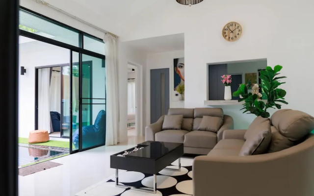 Pool villa at Kamala Regent by Lofty