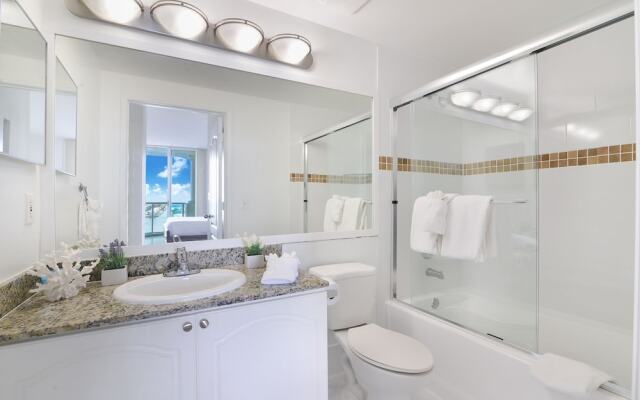 Luxury Sunny Isles Beach Condos by Hosteeva