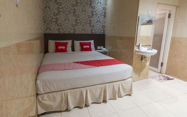 OYO 1702 Harmoni Inn Makassar