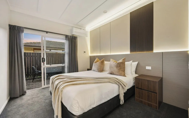 Aroha Motel
