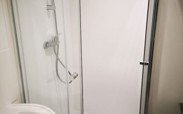 Exchequer Grange - Hostel