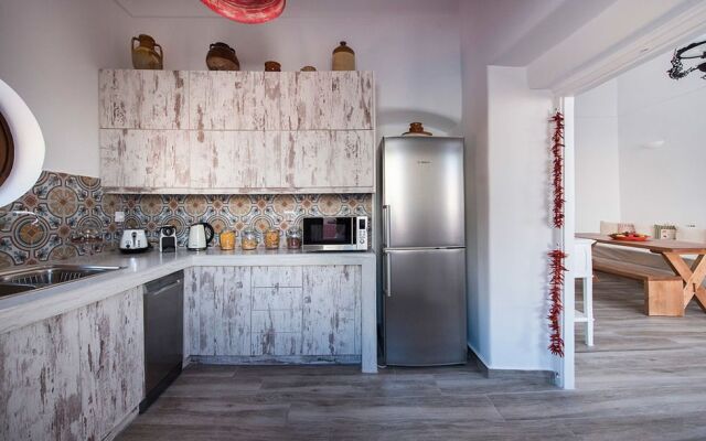 Anemi House & Villas