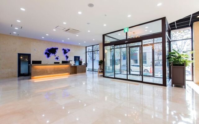 Shining Glory House - Hostel