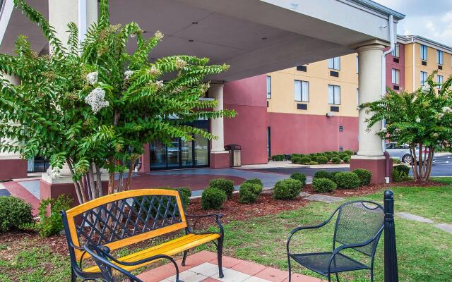 Comfort Suites Tuscaloosa near University