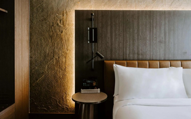 The Motley Hotel Richmond, Tapestry Collection by Hilton