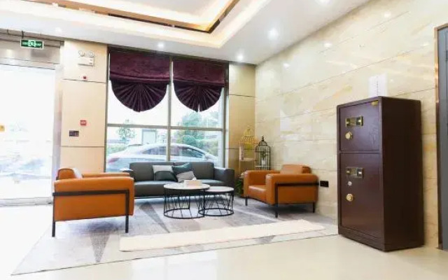 Baiyi Hotel (Suzhou Taihu Xukou Metro Station)
