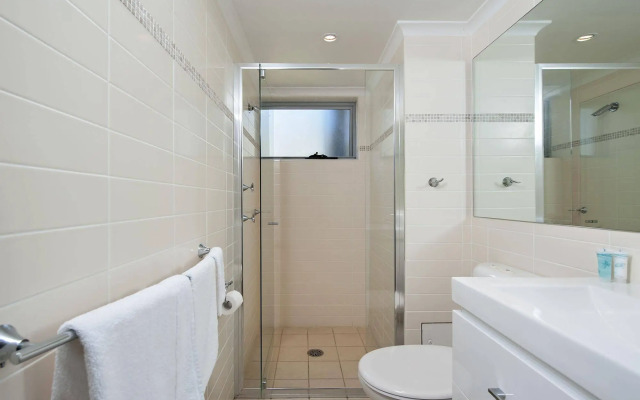 Shoal Bay Beachclub Apartments