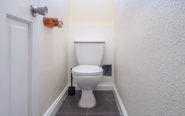 OLD Church Road - Deluxe Single Guest Room 4