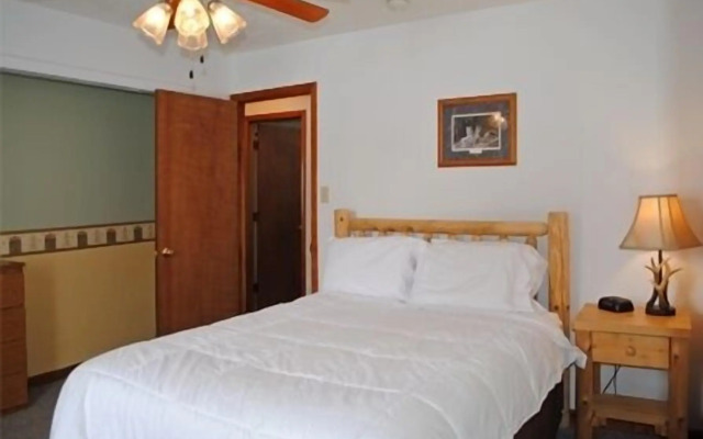 Superior Motel & Suites