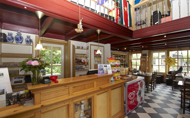 Cozy Chalet with Dishwasher near Wadden Sea