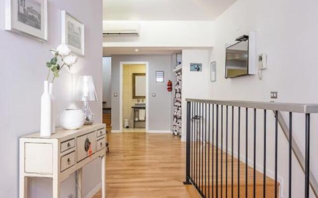 Cayres Suites Carmo