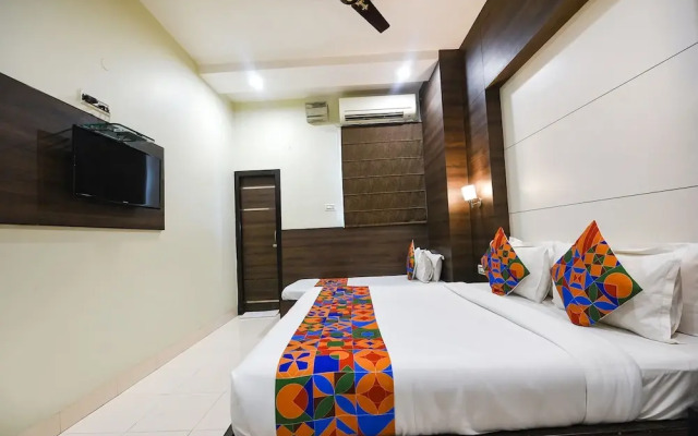 OYO Rooms Railway Station Exit Gate