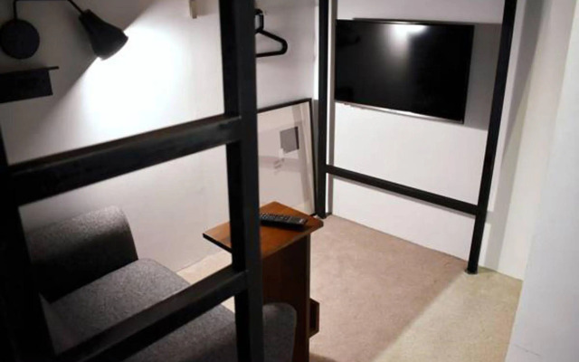 Daan Park Hotel - Hostel