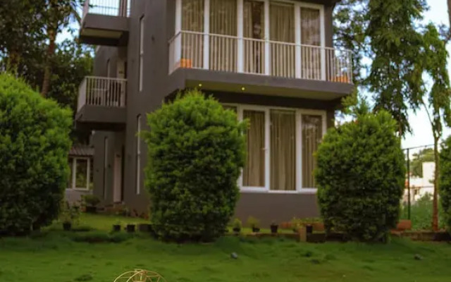Thavika Silverwood Residence Yelagiri