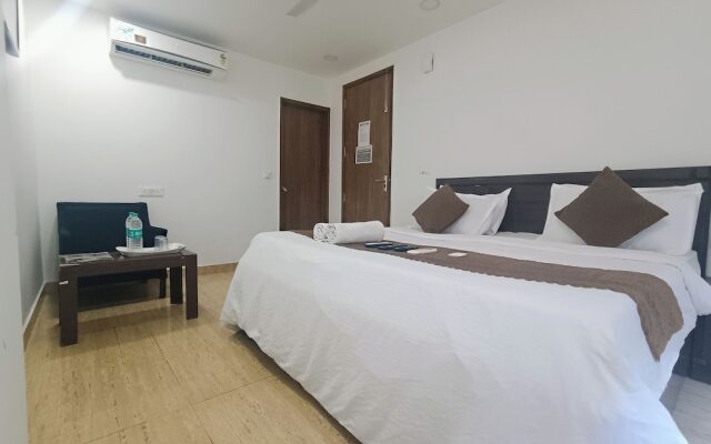 Hotel Crystel Residency