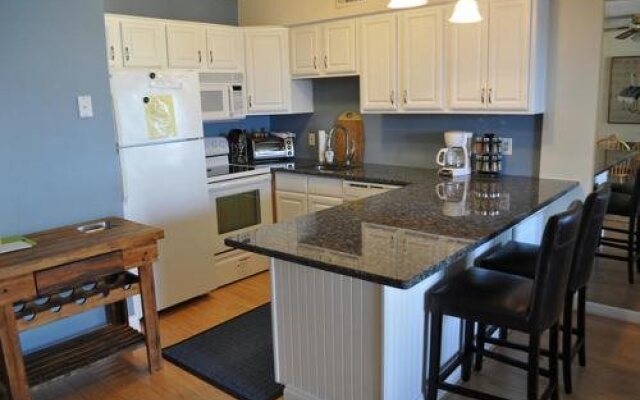 The Marylander Condo & Hotel