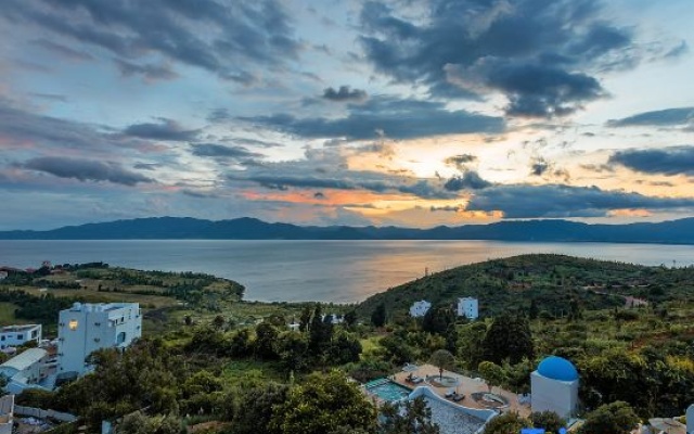 Yun Hill Resort