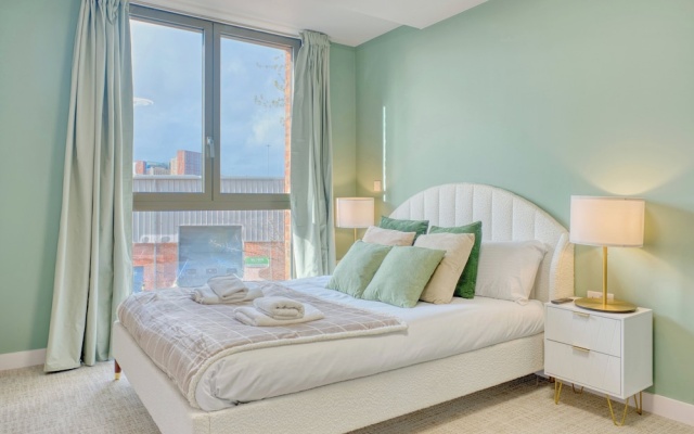 Trafford Garden Stays B201