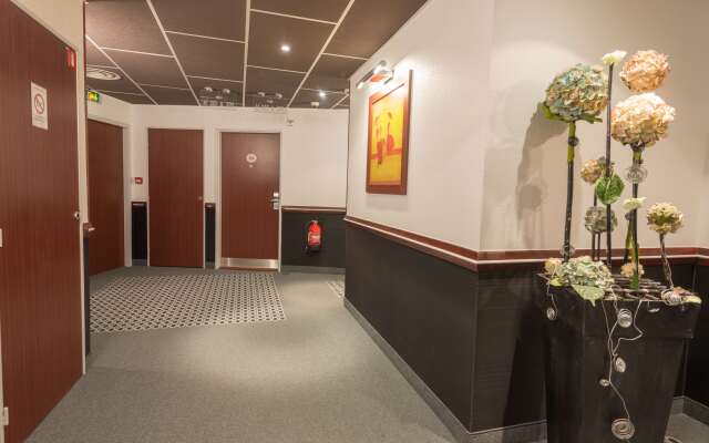 Kyriad Limoges Centre - Gare - Atrium