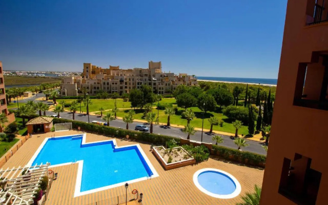 (HAR002) Sea View Apartment 200m to Beach