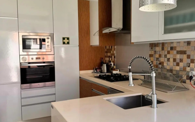 Alfarim House - close to Meco beach and Sesimbra