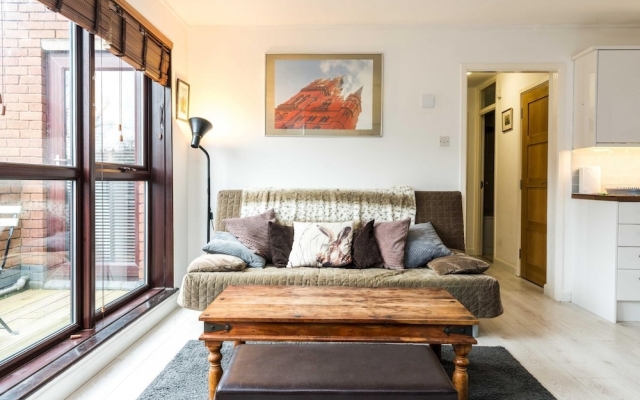 Luxury Islington Apartment with Balcony