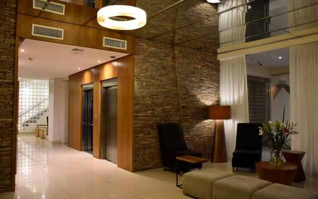 Howard Johnson Plaza by Wyndham Buenos Aires
