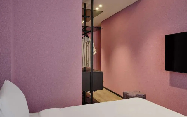 Nur Outline Aparthotel