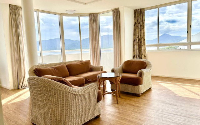 Acacia Court Hotel