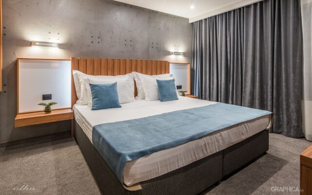 103 Degrees Hotel & SPA