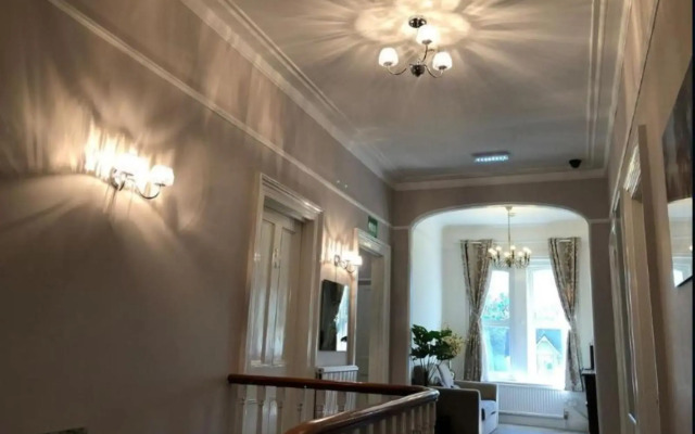 Somerton Lodge Hotel