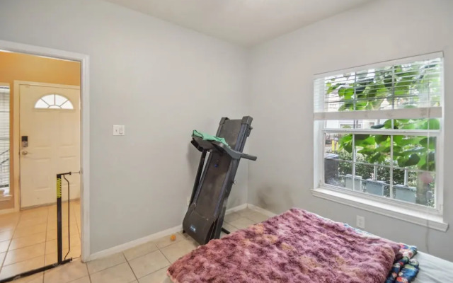 Stylish Houston Heights House 3 Bedroom Townhouse