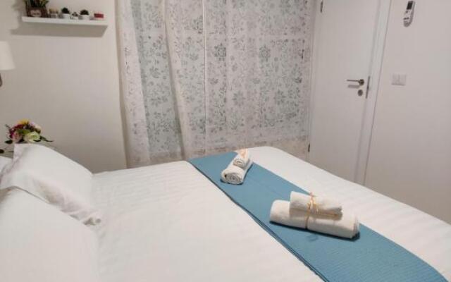 Migdal Luxury Suites Netanya J29