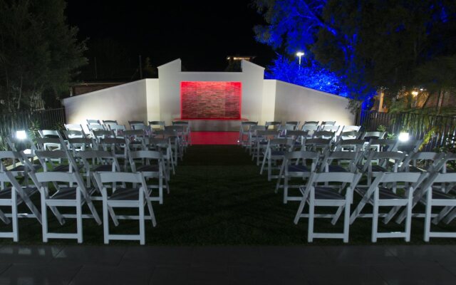 Best Western Plus All Settlers Motor Inn