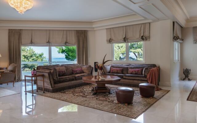 Beautiful Villa in Attica With Sauna