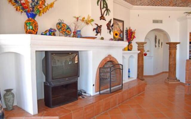 Casa de Paraiso by RedAwning