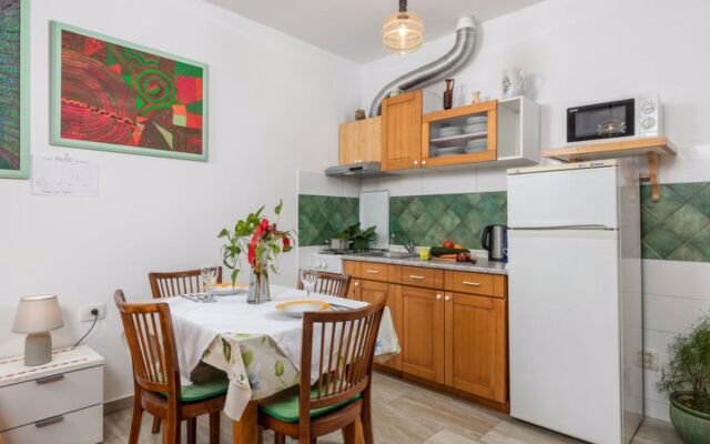 Apartment Sandalj Pomarkku 41305