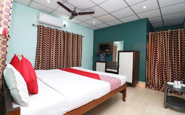 Hotel Samrat Holiday Inn