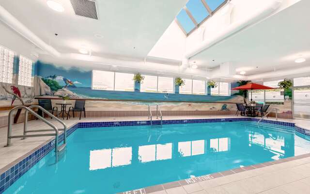 Coast Abbotsford Hotel & Suites