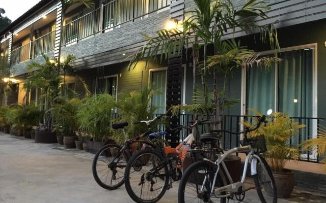 Baan Chom Khao