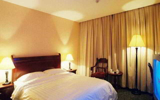 Taiyi Hotel (Chengdu Shuhan Road East Metro Station)
