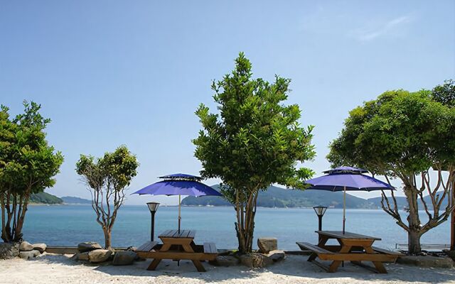 Geoje Bada World Pension
