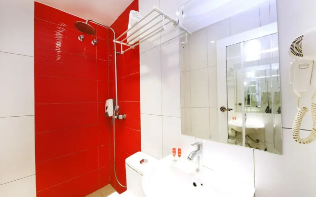 OYO 763 Tazara Hotel