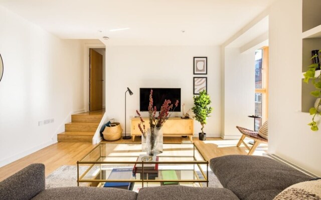 The London Loft - Glamorous 2bdr Flat With Parking