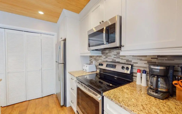 213 Turnberry Village