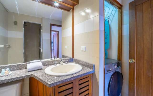 w Industrial 1BR In Cabrera