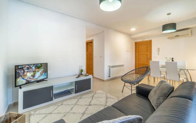 Apartment Near the Pool - MO4011LT