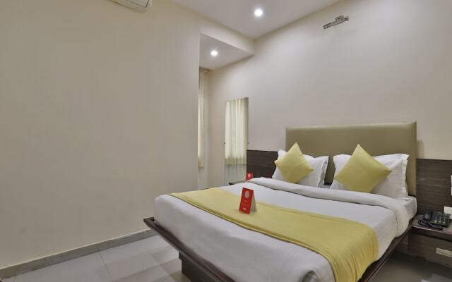 OYO 6949 New Rajdhani Hotel