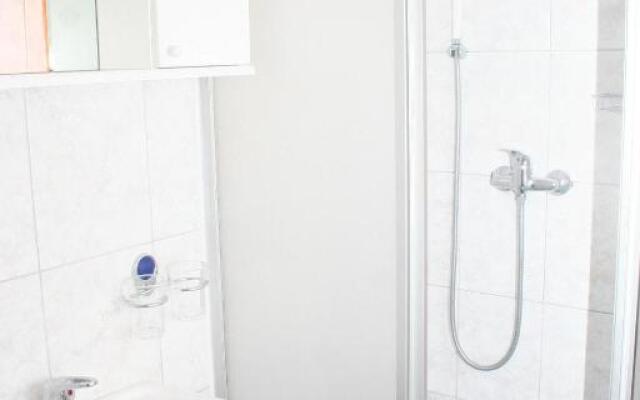 Apartments and rooms with parking space Vodice - 4164