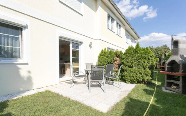 Studio Apartment Lehen 2